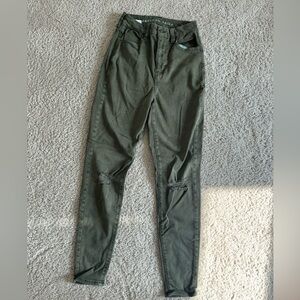 American Eagle Super High Rise Camo Jeans size 0 Short